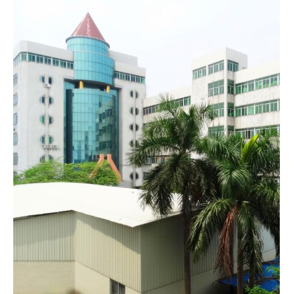 The new Royal wedding clear crystal activities plastic Resin chiavari chairs for wedding hotels banquet halls, etc.