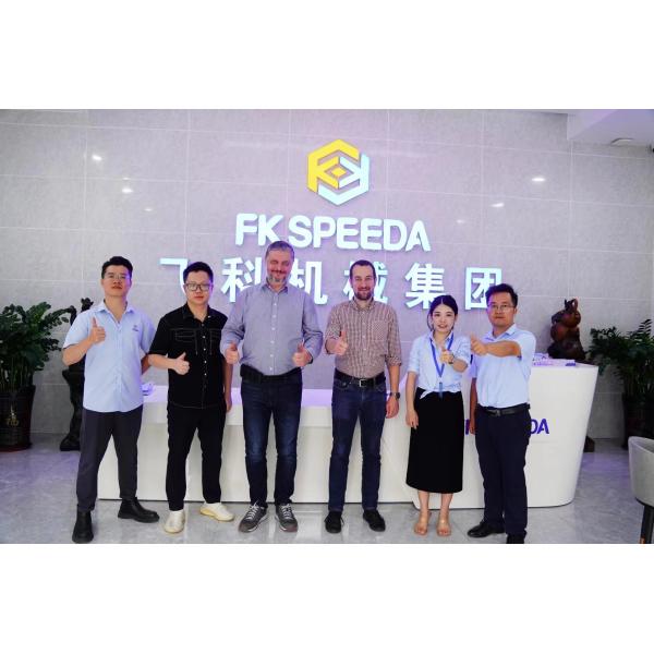 FK-Автоматические 3 в 1 ПЭТ пластиковые бутылки воды жидкость упаковки и заполнения машины