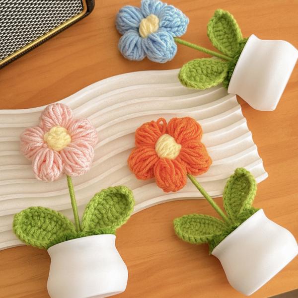 Birthday gift for girls: puff pastry, small flower potted plant, desk decoration, hand-woven artificial wool, artificial flower