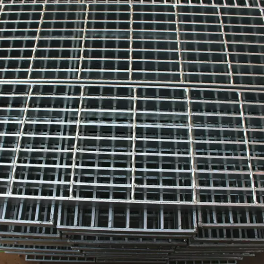 Heavy Duty Steel Bar Grating with 20mm to 60mm Bearing Bar Height and 2mm Bearing Bar Thickness for Walkway Platforms