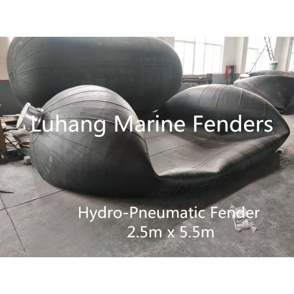 Cylindrical Inflatable Yokohama Marine Fenders For Boats Submarine