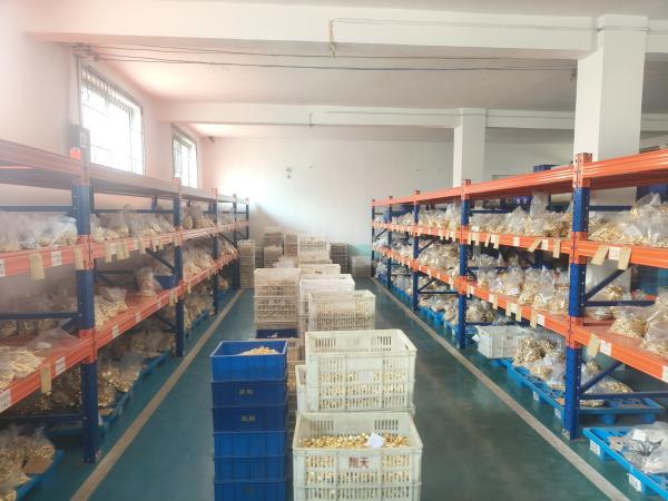 Heavy Duty Storage Rack 3000-5000KG Capacity Warehouse Supermarket Shelving Customizable