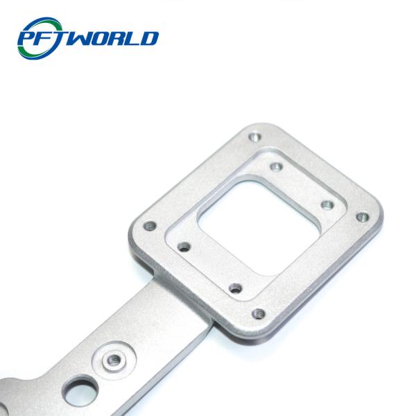 Limpando com jato de areia as peças de metal de aço inoxidável de alumínio fazendo à máquina de gerencio de trituração do CNC do CNC