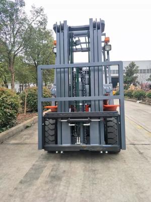 Hydraulic Transmission 4800mm 3 Ton Diesel Forklift With 3 Stage Full Free Mast