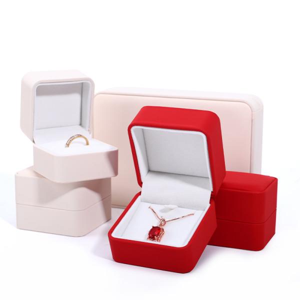 Boîte de collier en cuir en PU personnalisée pour emballage de bijoux de luxe personnalisé