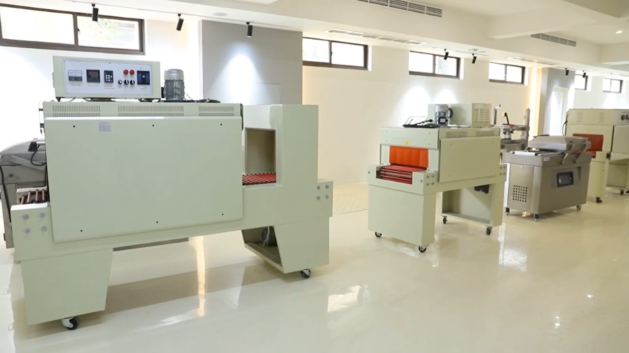 High Quality New Design  Auto Strapping Low Table pp Belt Strapping Machine for Packaging Machinery