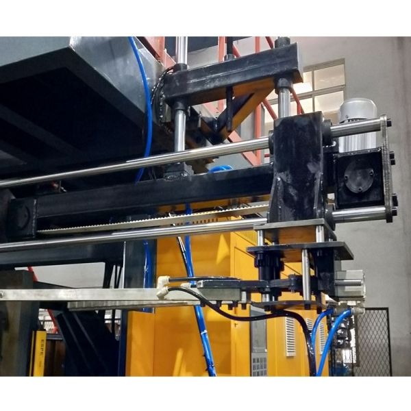 Long Service Life Fully Automatic Plastic Chair Making Machine Plastic Bus Chair Extrusion Blow Molding Machine Output 350 Kg H