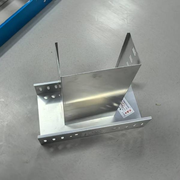 50mm-150mm Height Aluminum Cable Tray Safety Medium Duty For Wire Protection System