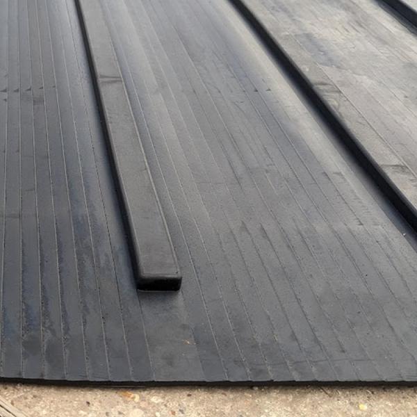 Anti-Slip And Easy To Wash Horse Trailer Ramp Mat 2.4mx2.1 M Color Can Be Customized