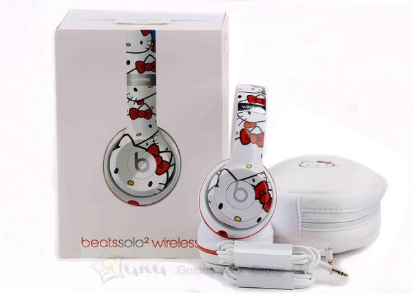 NEW SEALED Beats Solo 2 Wireless by Dr Dre On-Ear Headphone - Hello Kitty Special Edition