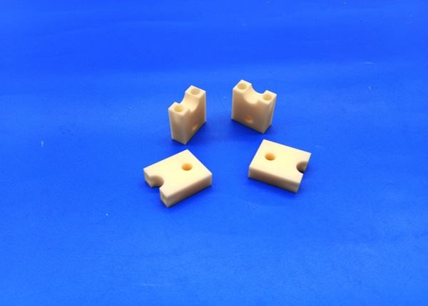 Alumina Ceramic Threaded Fittings Small Size CNC Machine Parts