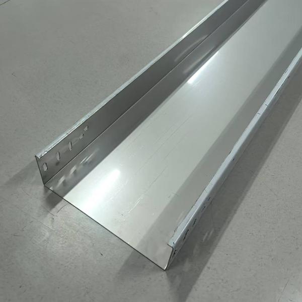 Safety Streamlined Stainless Steel Cable Tray 50mm-1000mm Height Durable Fits Standard Cables