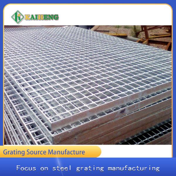 Grade galvanizada branca de prata do metal que raspa para a passagem