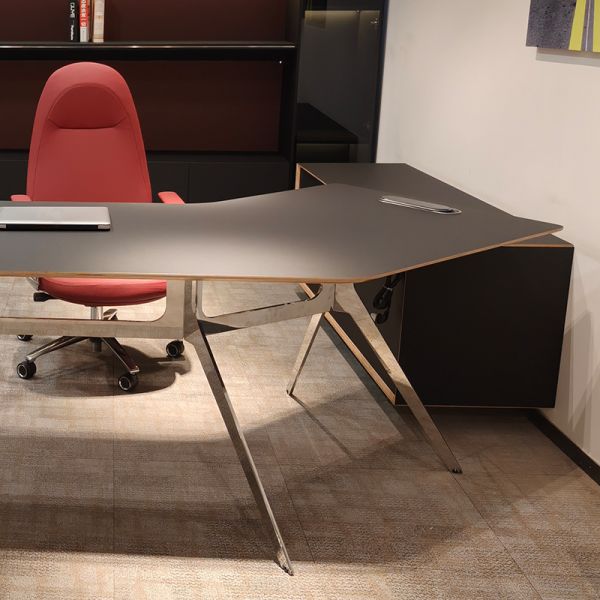 Black Luxury Executive Office Desk For Boss or CEO MDF And MFC Wood Office Furniture