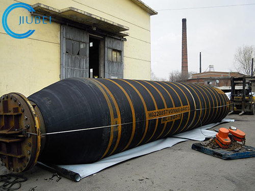 Шланг земснаряда собственной личности плавая драгирует разрядку 12inch деструкции стекловидного тела трубы оффшорную нагружая 4 дюйма