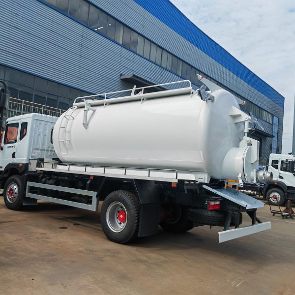 Dongfeng Captain D Suction Sewage Truck 4x2 Cummins Engine Sewage Sucking Truck