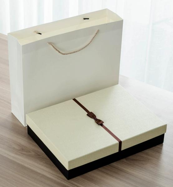 Valentine'S Day Gift Box Large Elegant Packaging For Pajamas Scarves Shirts