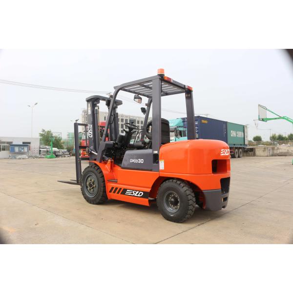 3 Ton Diesel Counterbalance Forklift Truck With Four Wheel Pneumatic Tire