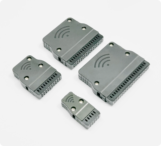 PLC Horn Plug Servo Motor Connector with 1000V Voltage Rating, Silver and Gold-plated Pins, Panel and Cable Mount Options