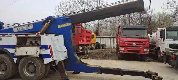 4x2/6x2/6x4/8x4/8x6/4x4/6x6 Driving Type Wrecker Truck with High Power