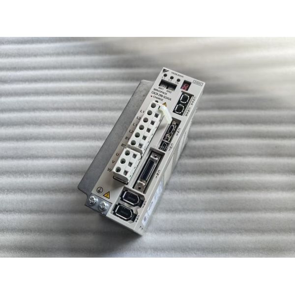 AC Servo Driver CACR-2R8-S04VA CACR2R8S04VA New in Box CACR-2R8-S04VA