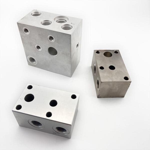 Aço inoxidável de precisão Bloco de manivela hidráulica de válvula personalizada