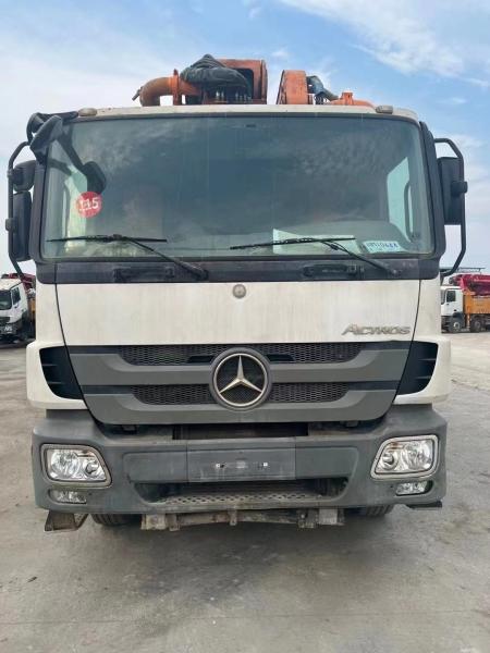 Activité spéciale Zoomlion 49 mètres voiture de pompe vendue Mercedes châssis camion de pompe septique