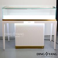 Óculos brancos super limpos Vitrine de jóias