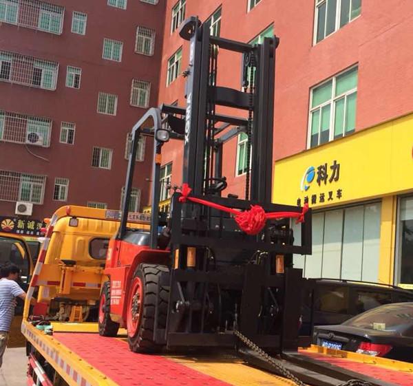 Steel Bar / Roll Material Handling Equipment Diesel Forklift One Year Warranty