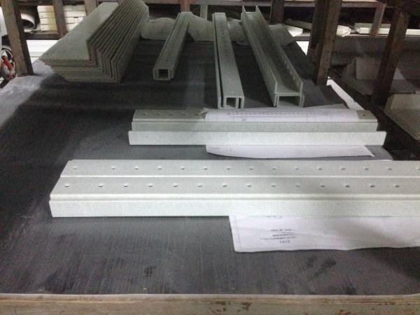 Anti Corrosion FRP Fiberglass , FRP Square Tube For Electrical Plastic Connector
