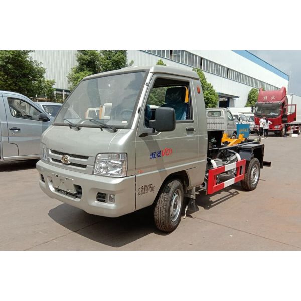 Foton 3cbm/3000liters Garbage Truck , Hook Lift Arm Type Garbage Transfer Truck
