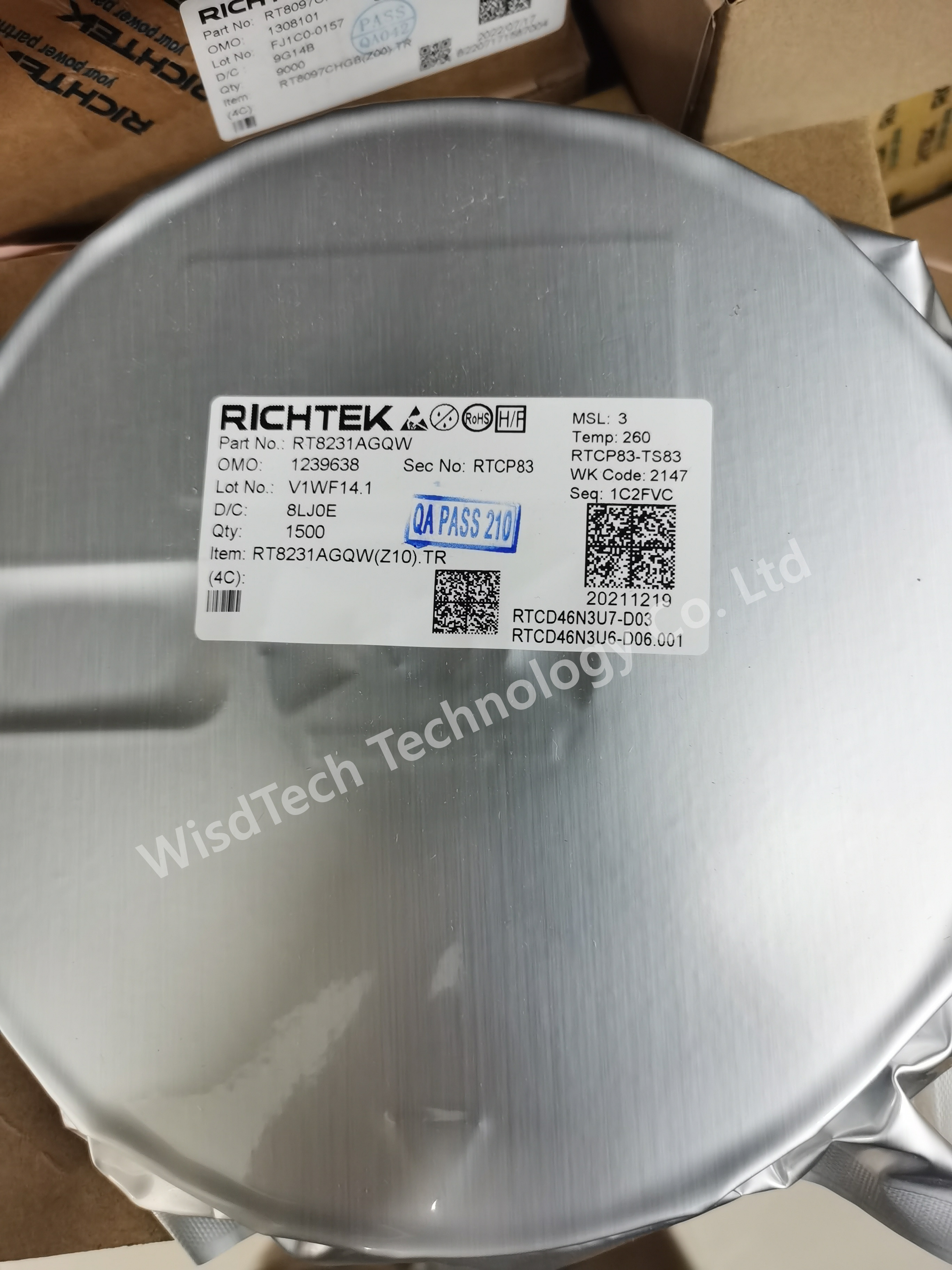 RT8231AGQW Контроллеры переключения Полный контроллер питания памяти DDR