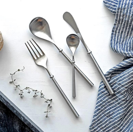 Spoons stainless steel tableware featuring excellent corrosion resistance ideal for food service and hospitality sectors