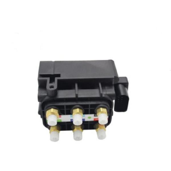 W164 W166 W212 W221 W251 Air Suspension Valve Block 2123200358 2513200058