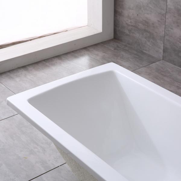 Hand Control Built-in Tub Simple Acrylic Bathtub with Simple Structure and Fashion Design