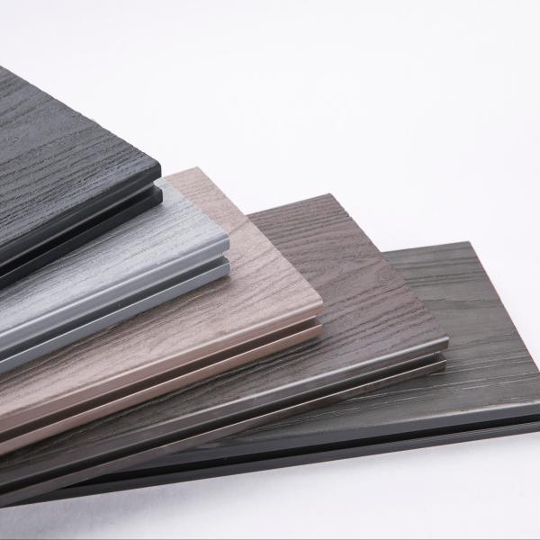 Waterproof Outdoor Wood Plastic Composite Decking with Sanding and Smooth 3D Embossing