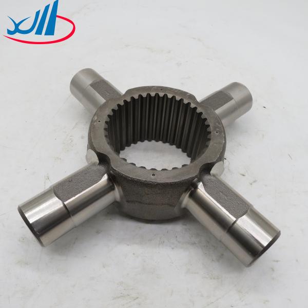 Good Performance Cars And Trucks Cross Axes Between Shafts AZ9981320139