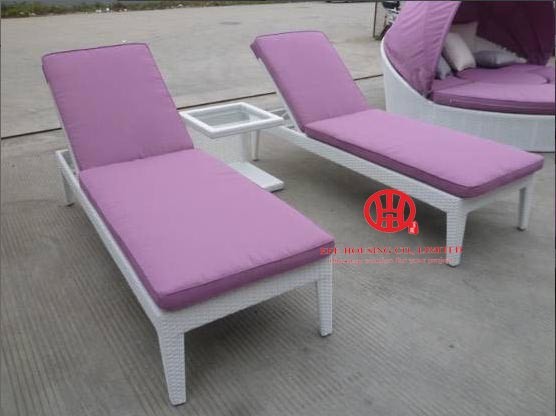 Wholesale rattan wicker furniture brown rattan plastic sun lounger