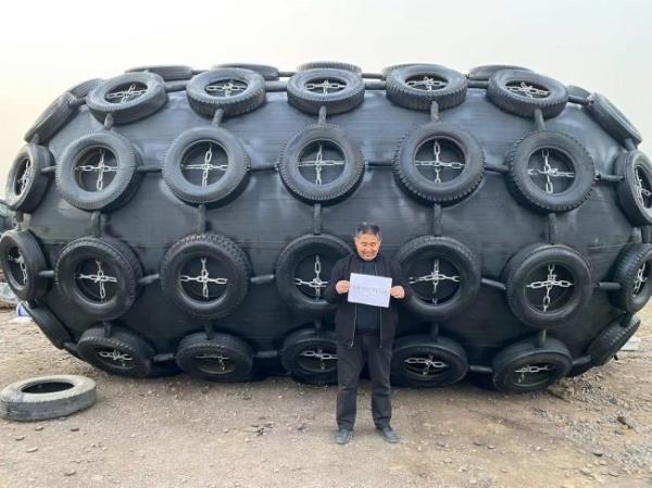 Yokohama Type Floating Pneumatic Marine Fender Ship Rubber Accessories