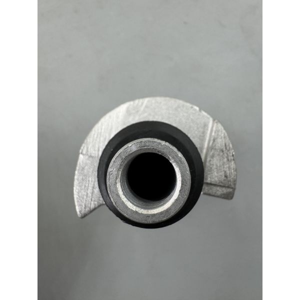 Original quality aluminum water pipe fitting LR028136 for Land Rover