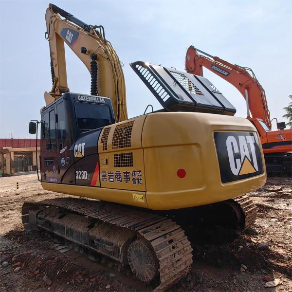 Équipement CAT 323 USA Marque Caterpillar Excavatrices à roues usées