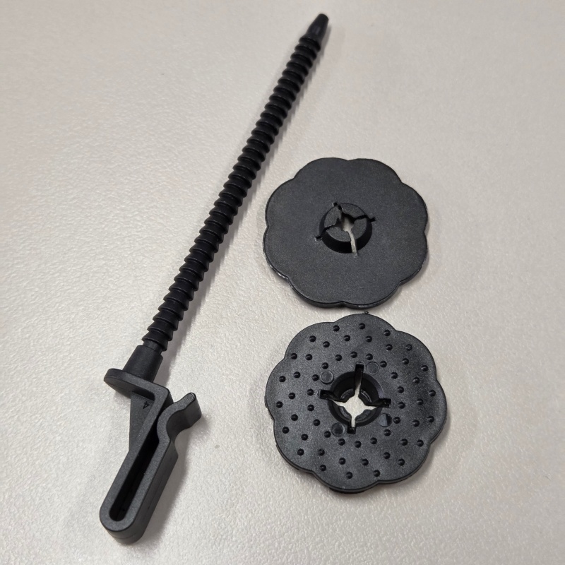 4.0 mm DiameterNylon Solar Panel Bird Deterrent Clips WIth Self-Locking Washers