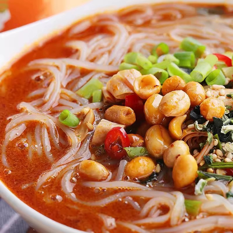 JiangHu Cup Instant Noodles с кислым и пряным вкусом OEM приемлемо