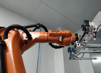 Célula de robô industrial KUKA KR60-3 com treinamento de robôs e classificação de proteção IP65