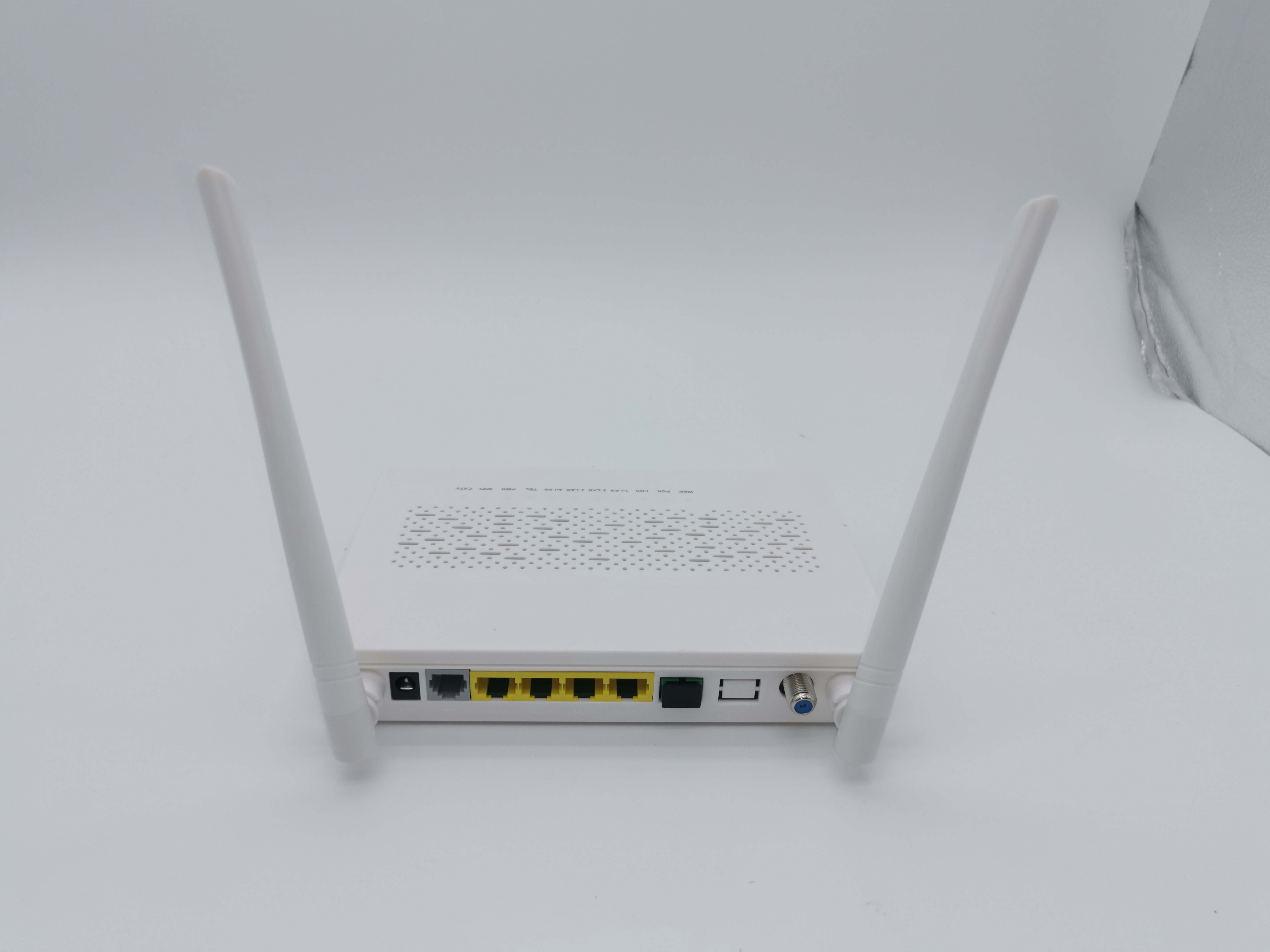 1GE 3FE CATV VOIP WIFI GPON EPON ONU Гигабитная пассивная оптическая сеть