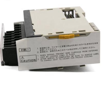 Peças originais Omron PLC CJ1W-ID211 Controlador lógico programável