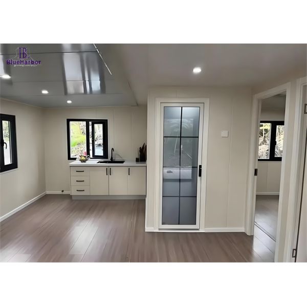 Expandable Container House with 5.68*2.68*2.48 Meter Inner Size and Windproof Waterproof Earthquake-resistant Features for Quick Assembly