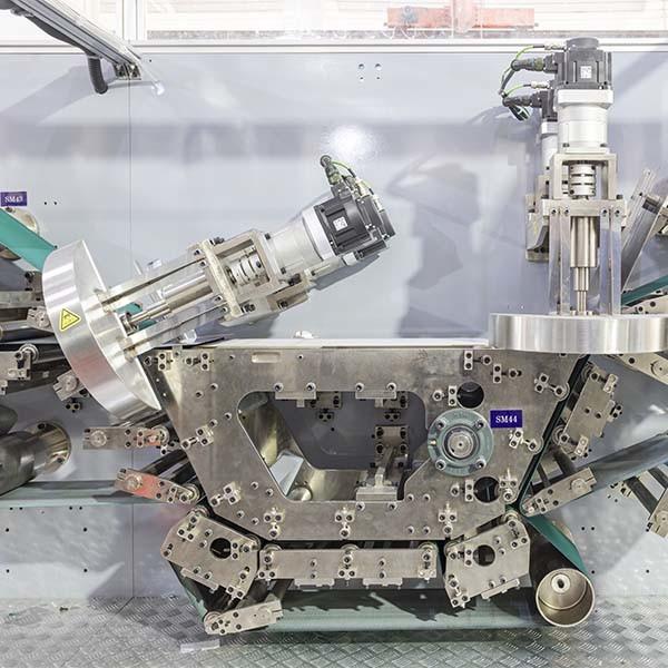 Full Servo Automatic Underpad Making Machine with PLC Control Nursing Pad production Line