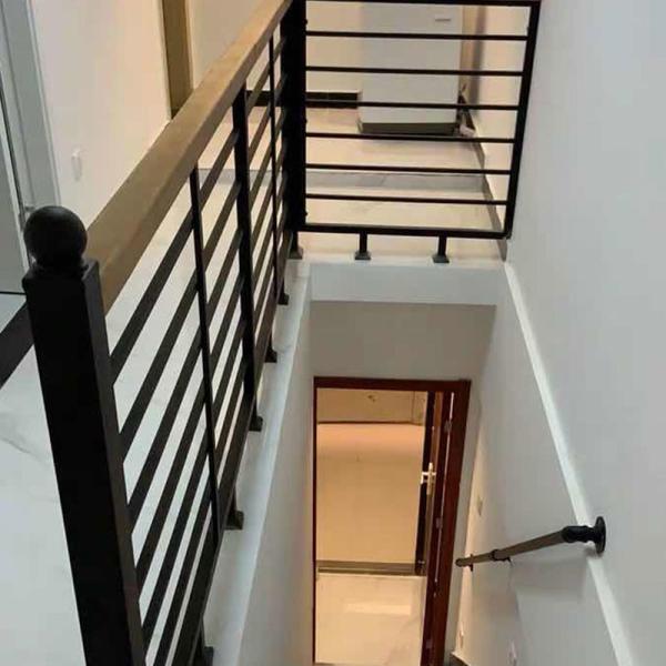 La balustrade en aluminium cylindrique profile l'arc externe expulsé par profil de l'alliage 6063 d'aluminium