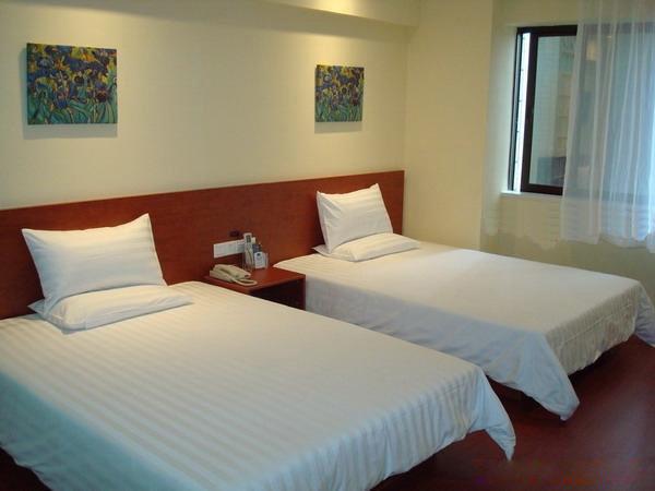 Modern Hotel Furniture,Cheap Apartments Furniture,Bed,Nightstand,TV Cabinet,Luaage Rack/Table,Desk,Made by MDF/Melamine